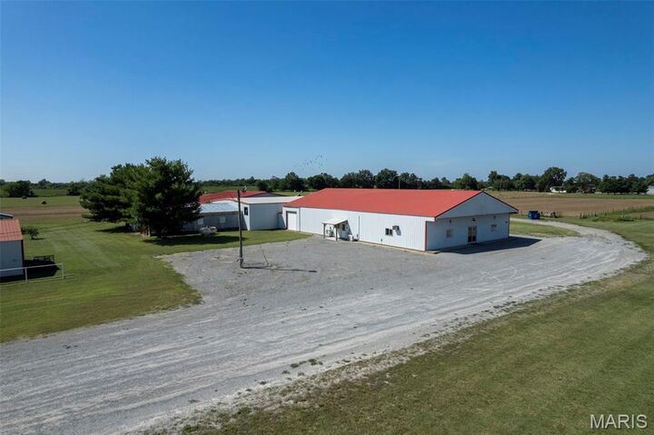 Property Photo: 2128 W 416th Road MO 63845