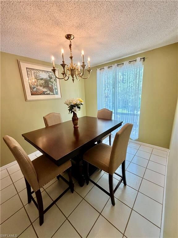 Property Photo: 1290 Yesica Ann Cir 204 FL 34110