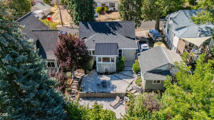 Property Photo: 63 Nutley Street OR 97520