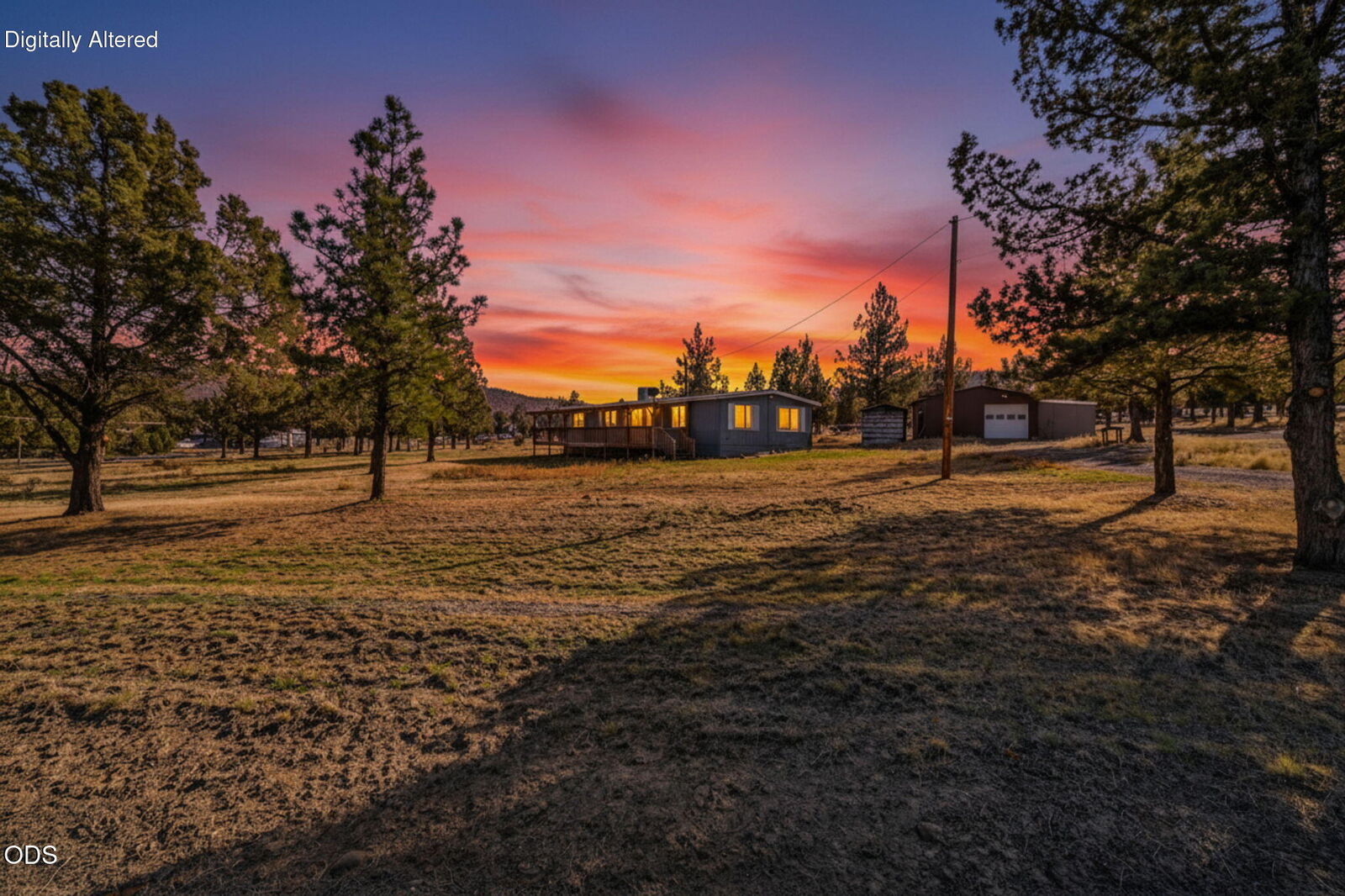 Property Photo: 1384 SE Akins Drive OR 97754