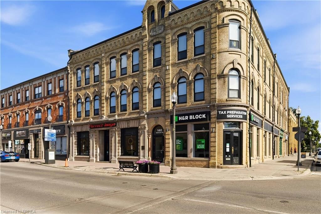 Property Photo:  140 Dalhousie Street 217  ON N3T 2J3 