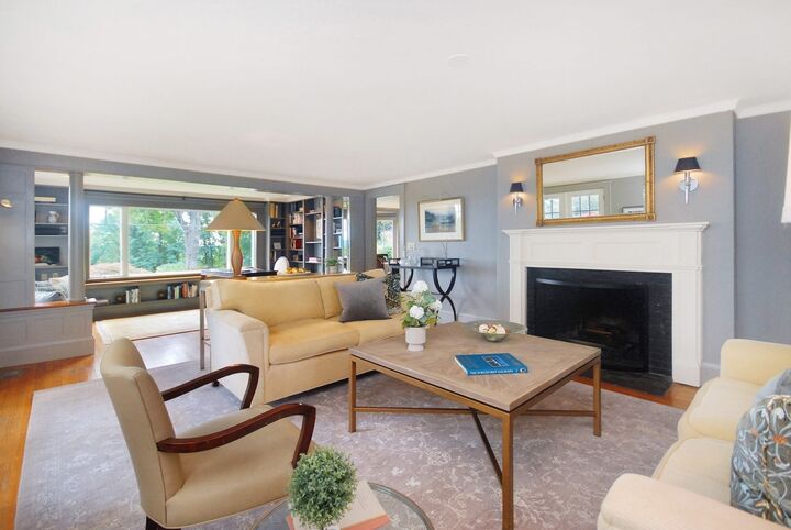 Property Photo:  9 Hilliard Road  MA 01773 