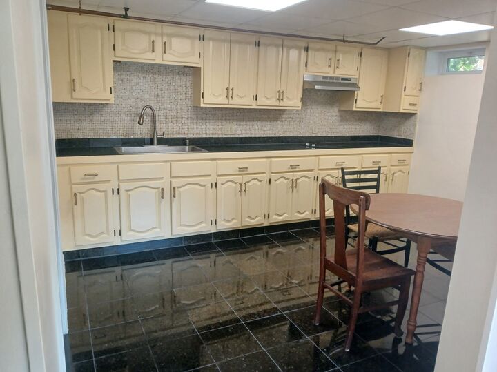 Property Photo: 27 Middletown St B2 MA 01527