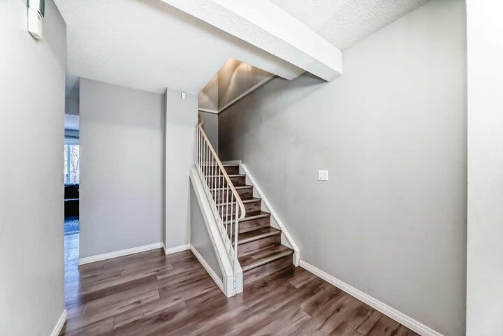 Property Photo:  5520 1 Avenue SE 57  AB T7A 5Z7 