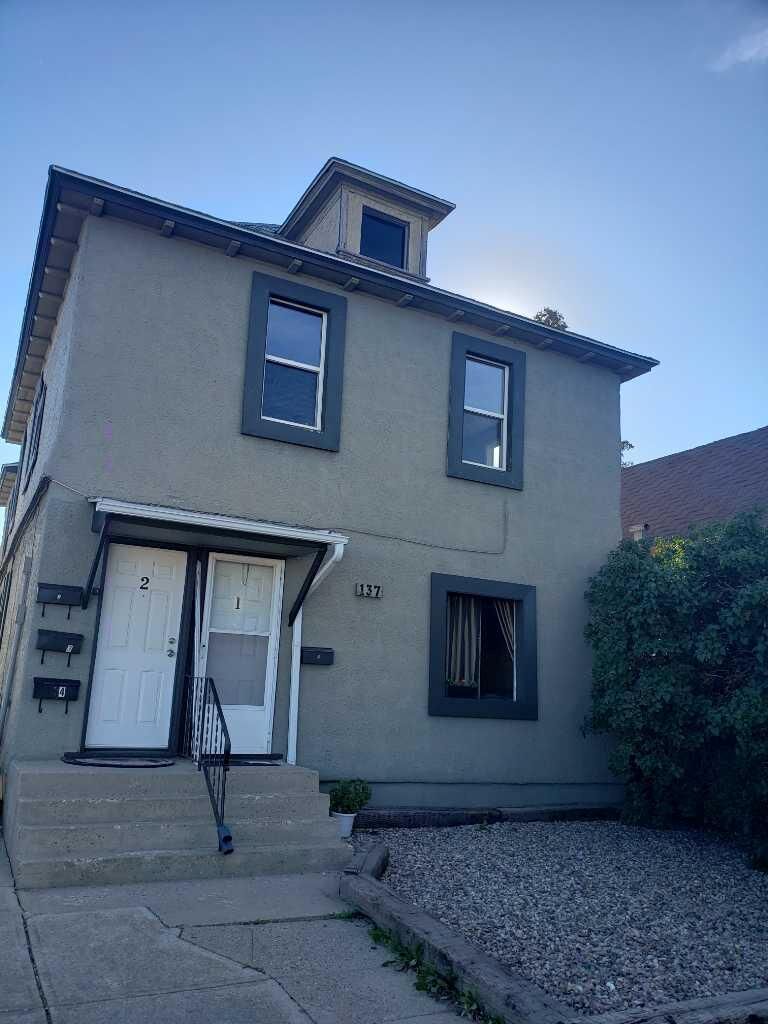 Property Photo:  137 14 Street N  AB T1H 2V6 