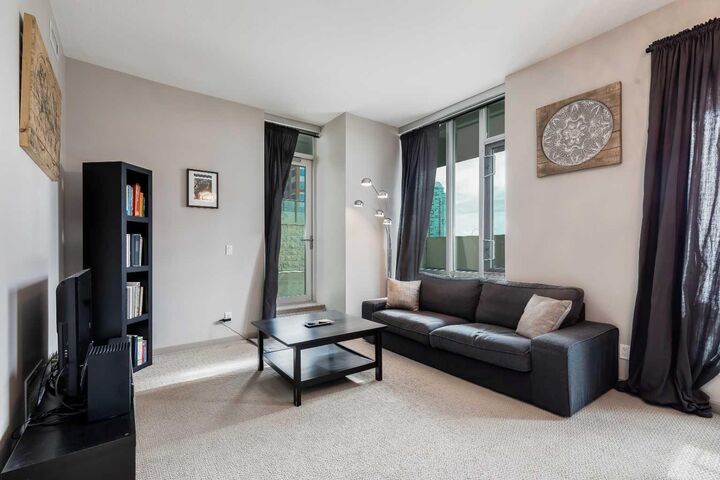 Property Photo:  210 15 Avenue SE 205  AB T2G 0B5 