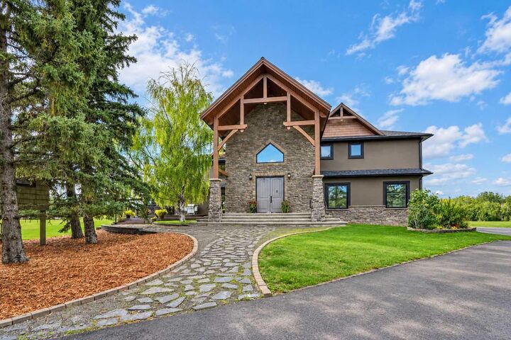 Property Photo:  39 Idlewild Estates  AB T3Z 1J1 