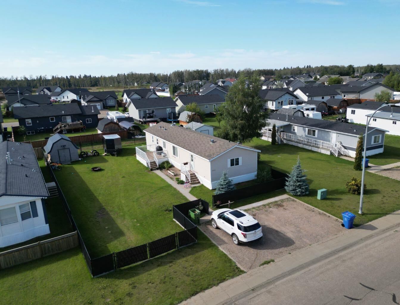 Property Photo:  10406 Homestead Way  AB T0H 2H0 