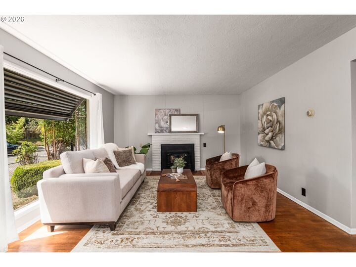 Property Photo: 1731 NE Liberty St OR 97211