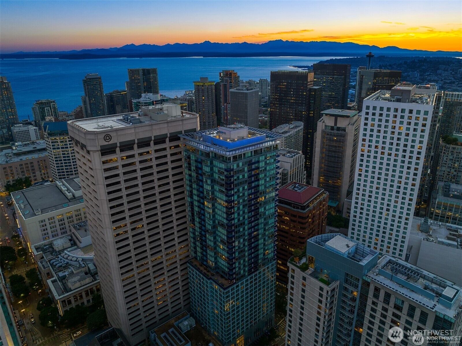 Property Photo: 737 Olive Way 1903 WA 98101
