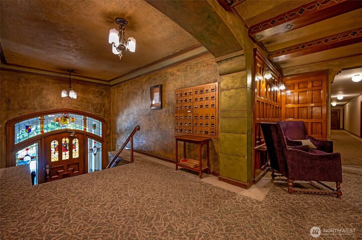 Property Photo:  400  Boylston Avenue E 410  WA 98102 
