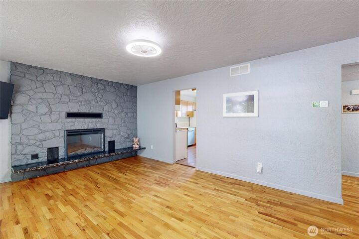 Property Photo:  335 S Wilbur Avenue  WA 99362 