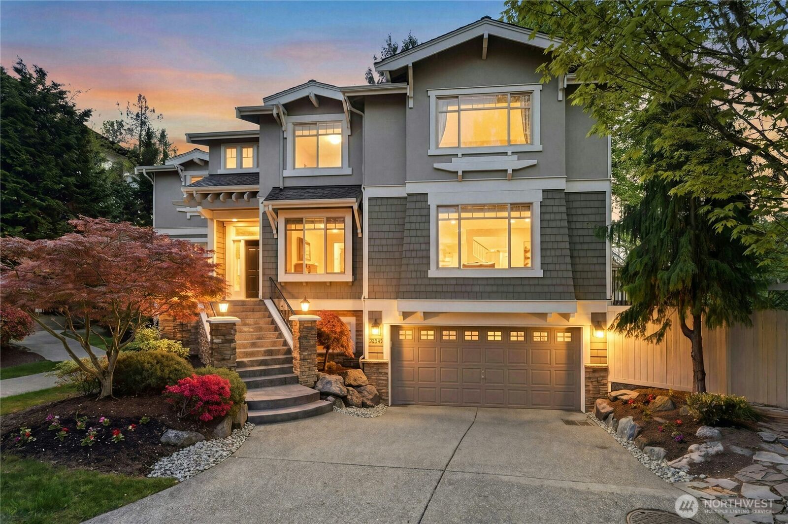Property Photo: 7003 117th Place NE WA 98033