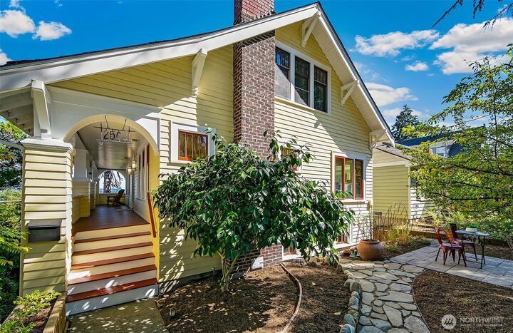 Property Photo: 2502 18th Avenue S WA 98144