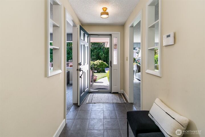 Property Photo:  9240  Fauntleroy Way SW  WA 98136 
