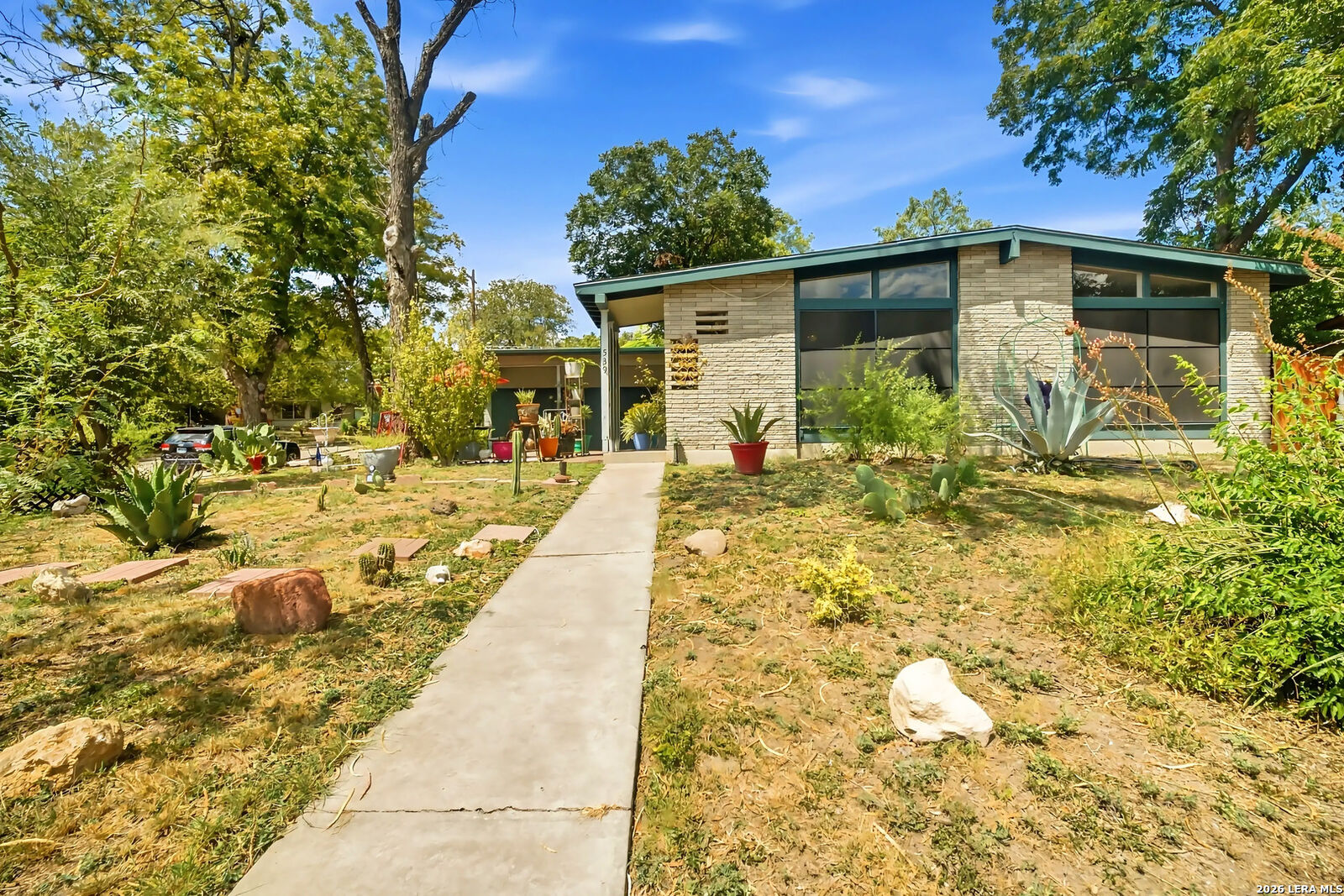 Property Photo: 539 Crestview Dr TX 78201