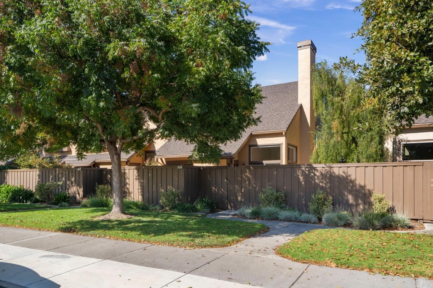 Property Photo:  1327 Greenwich Court  CA 95125 