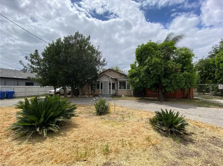 Property Photo: 9019 Noble Avenue CA 91343