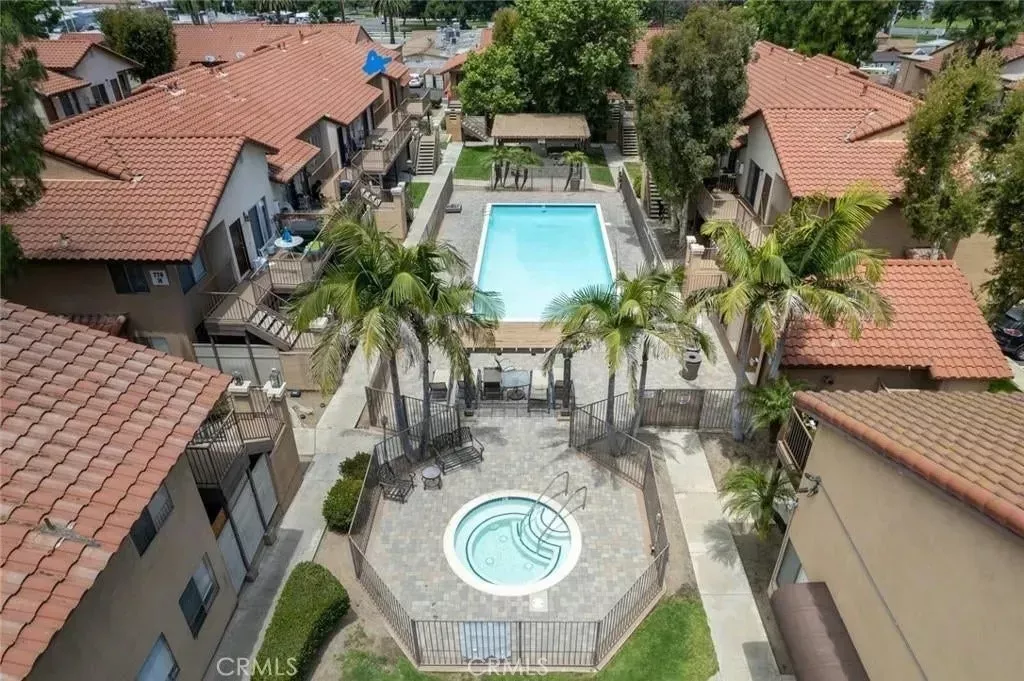 Property Photo:  768 La Tierra I-201  CA 92879 
