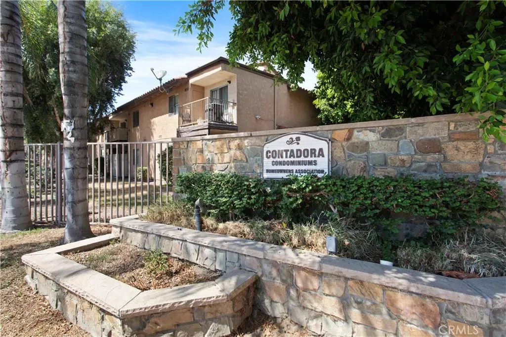 Property Photo:  768 La Tierra I-201  CA 92879 