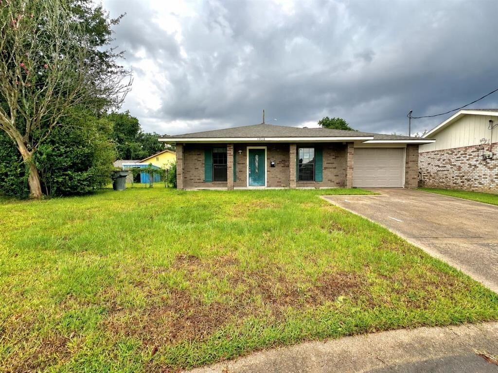Property Photo:  4068 Brentwood Avenue  LA 70607 
