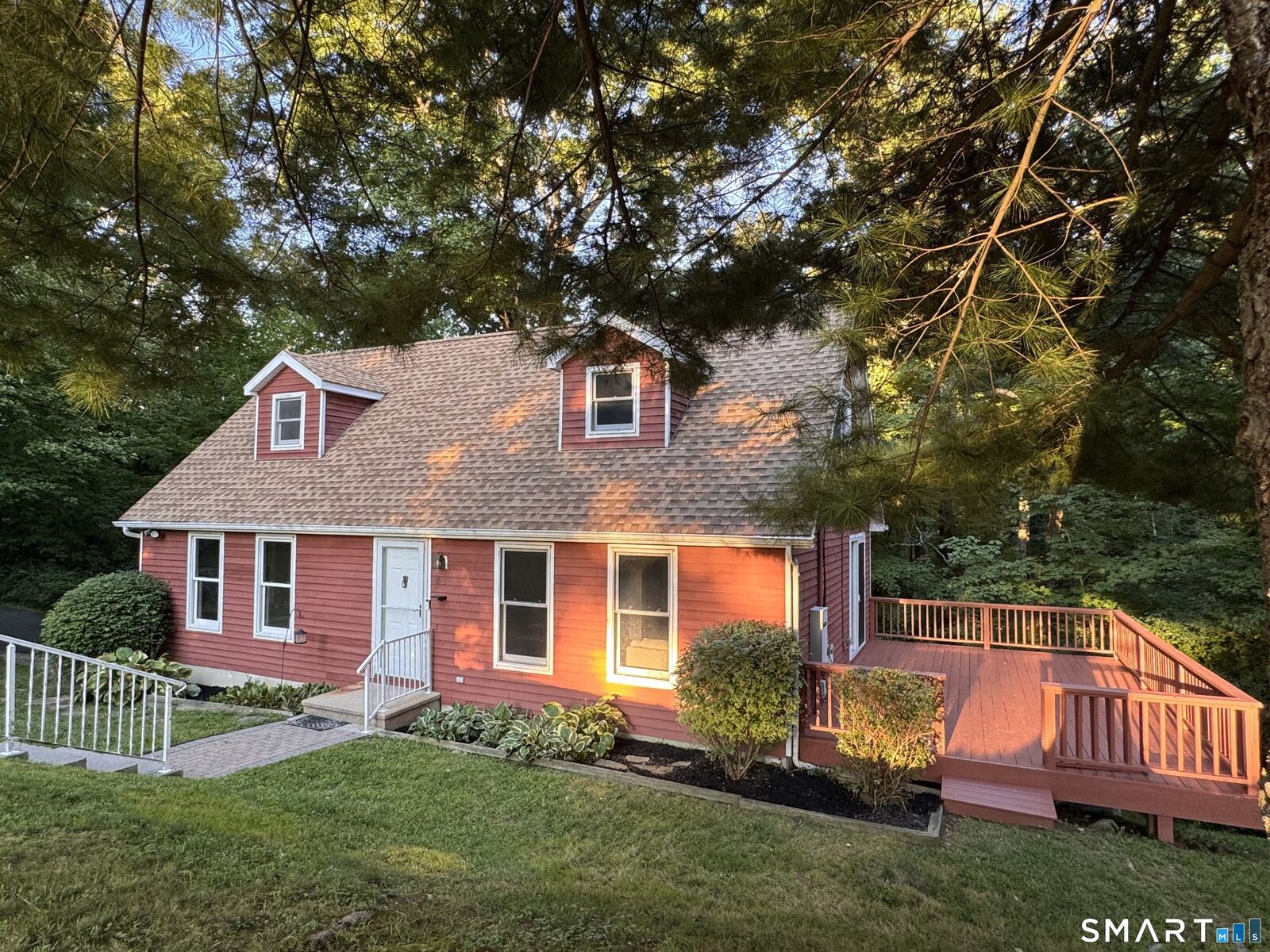 Property Photo: 61 Rolling Green Road CT 06524