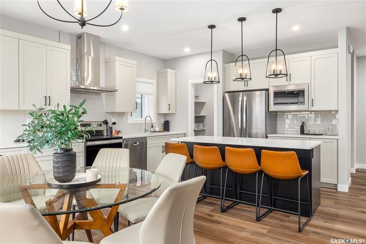 Property Photo:  345 Cockcroft Street  SK S7V 1Y8 