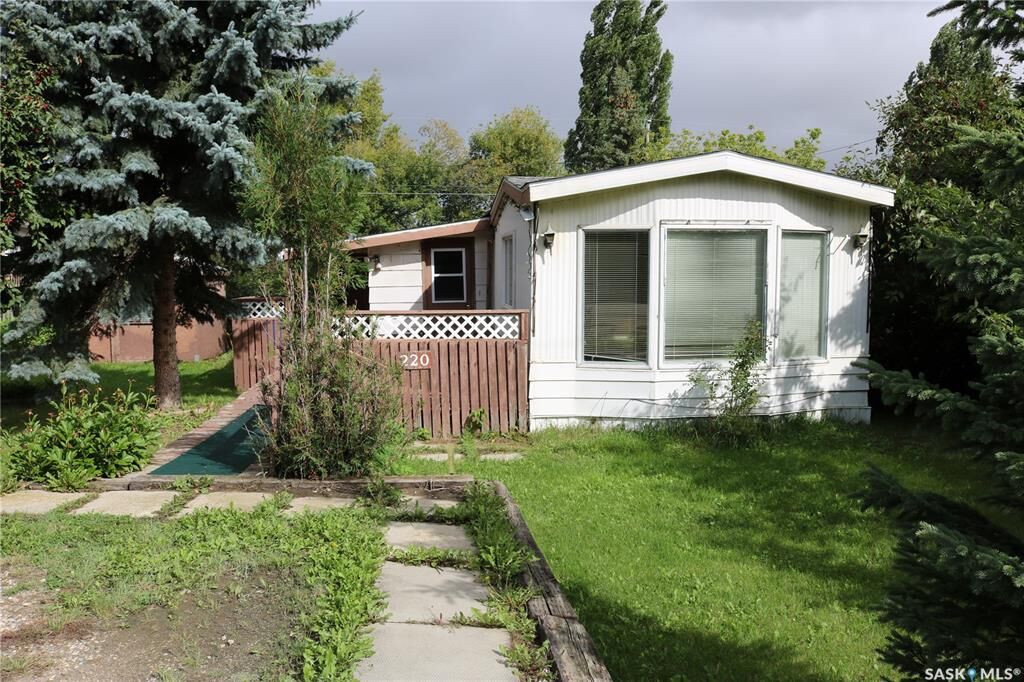 Property Photo: 220 Wright Road SK S0G 3N0