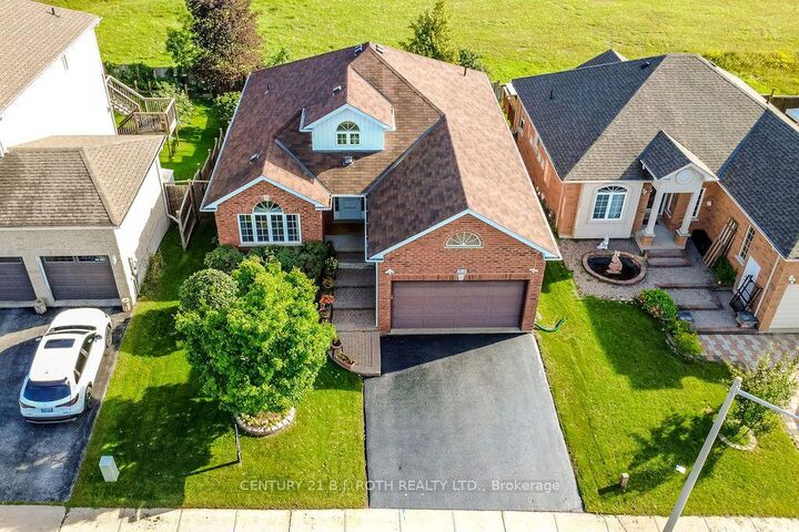 Property Photo:  3192 Bass Lake Side Road  ON L3V 7Y5 