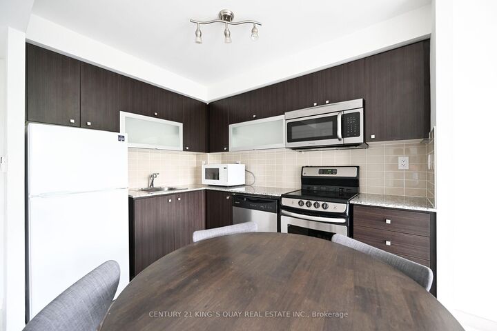 Photo de la propriété:  2015 Sheppard Avenue E 312  ON M2J 0B3 