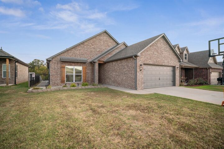 Property Photo: 26776 E 143rd Street S OK 74429