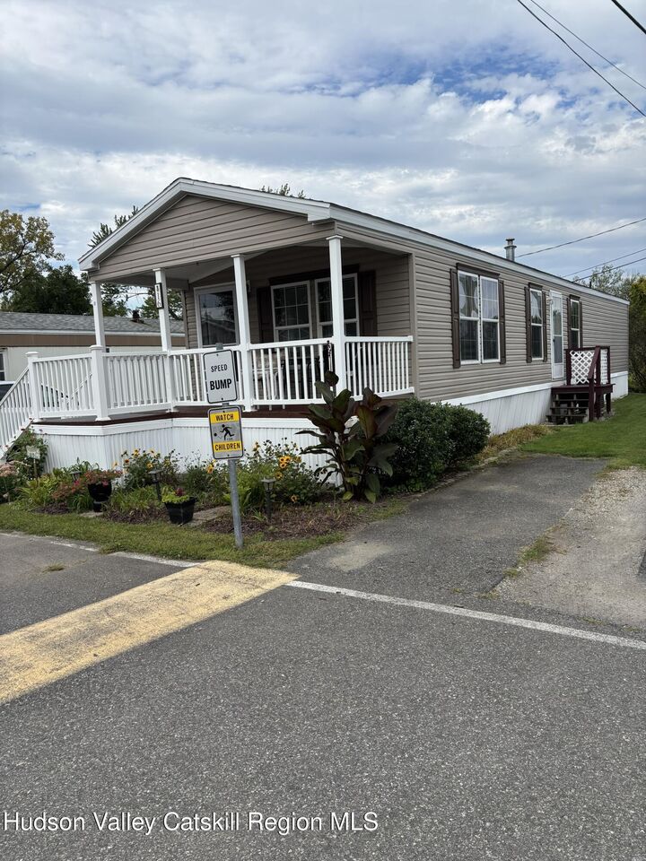Property Photo:  5427 New York 9H  NY 12534 