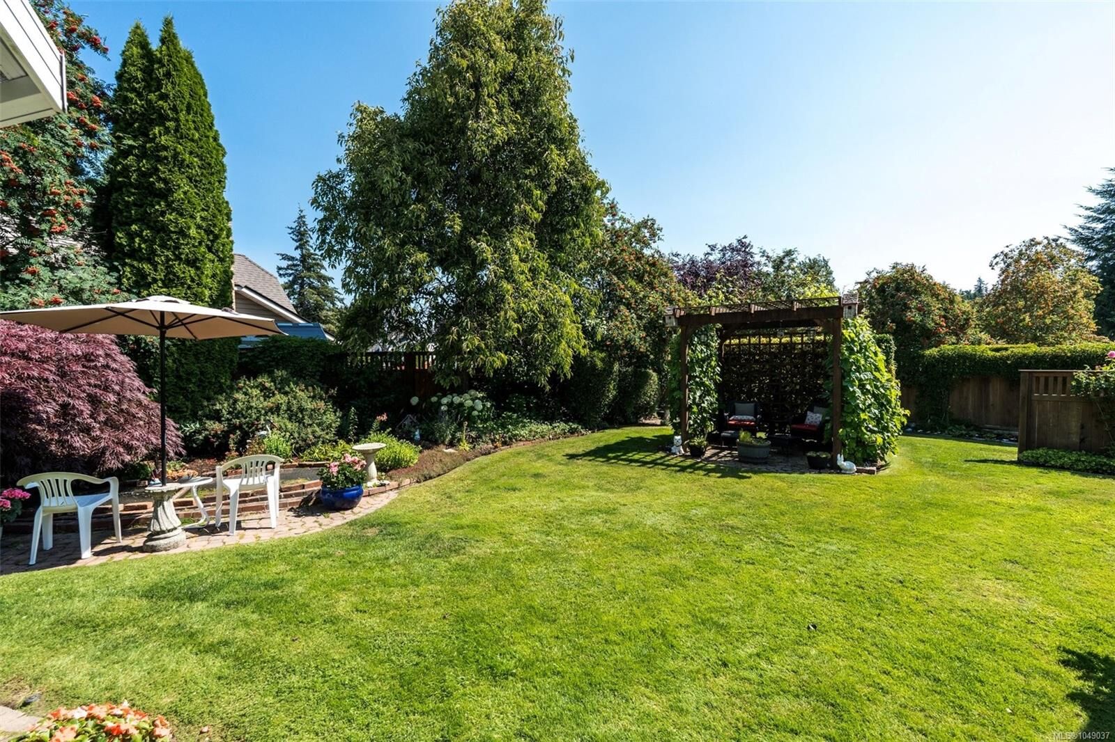 Property Photo:  3141 Antrobus Cres  BC V9B 5P4 