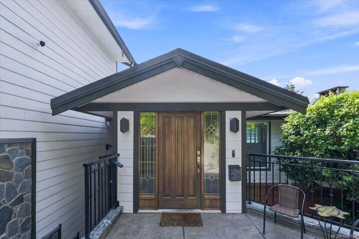 Property Photo: 1410 Sherwood Dr BC V9T 1G7
