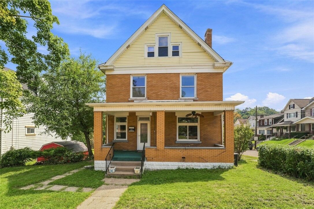 Property Photo: 721 Maple St PA 15108