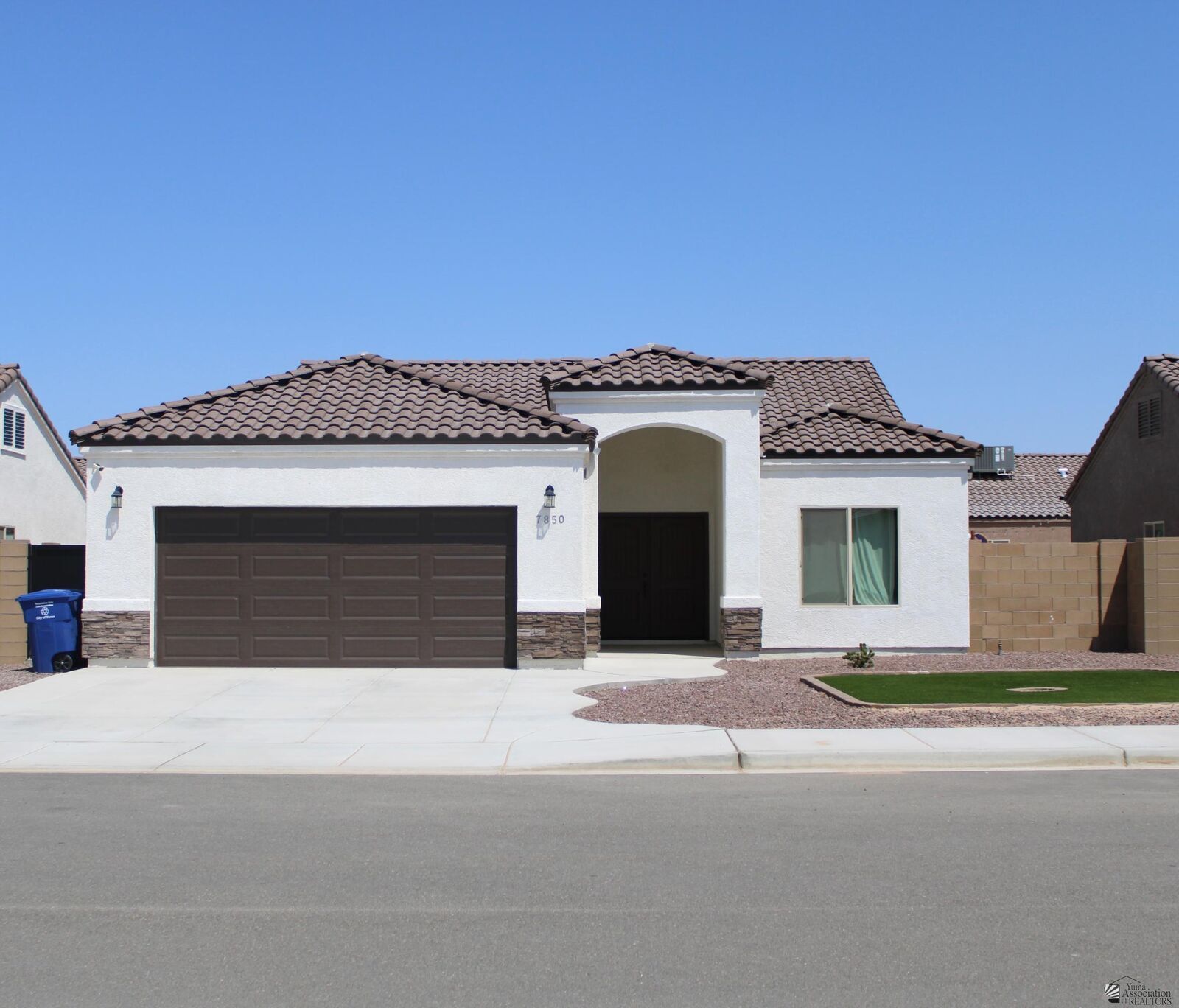Property Photo: 7850 E 34 Ln AZ 85365