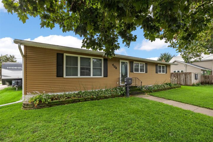 Property Photo: 408 W 3rd Street IA 52349