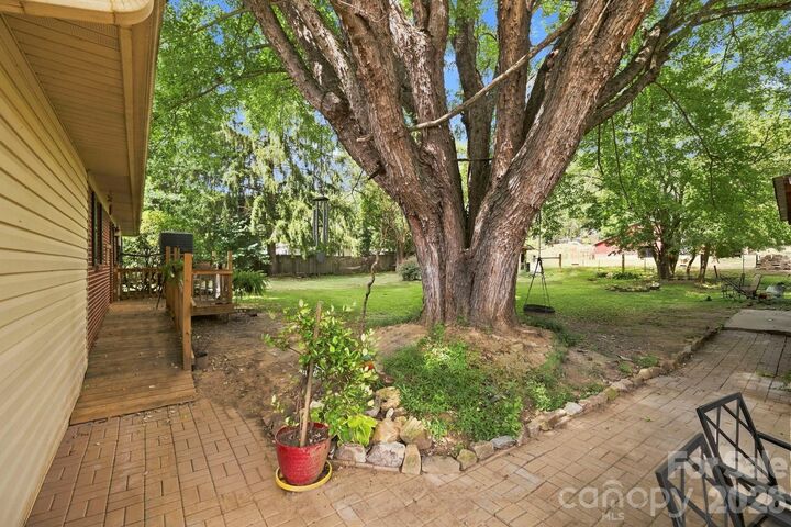 Property Photo: 10687 Cruso Road NC 28716