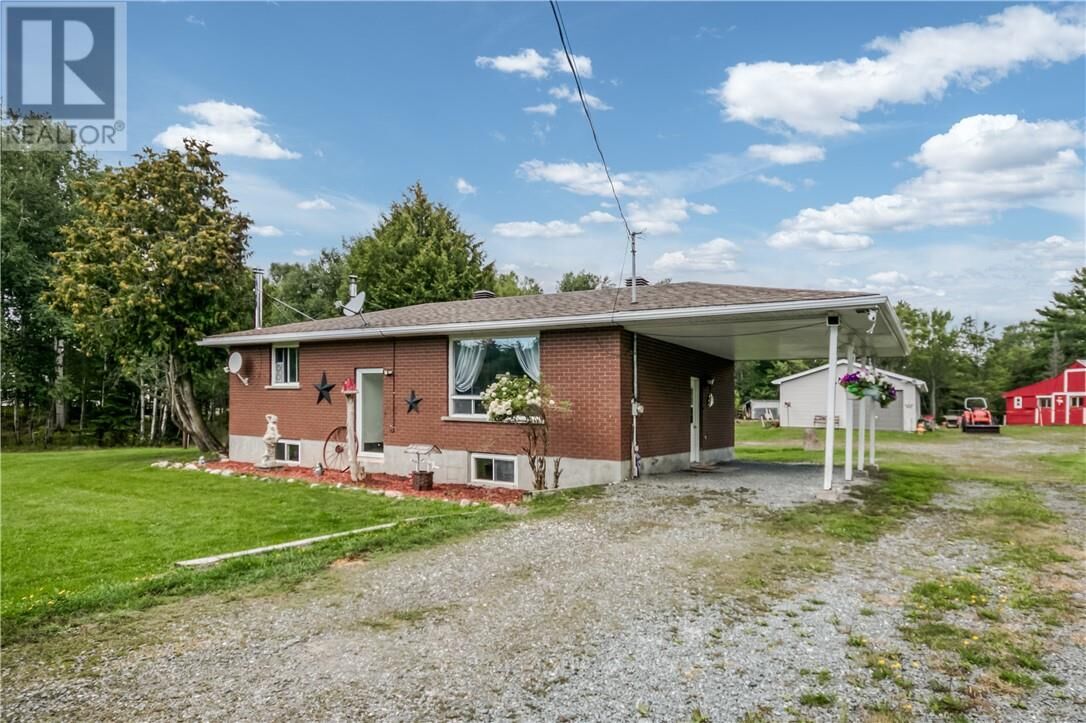 Property Photo: 892 Secord ON P3E 4N1
