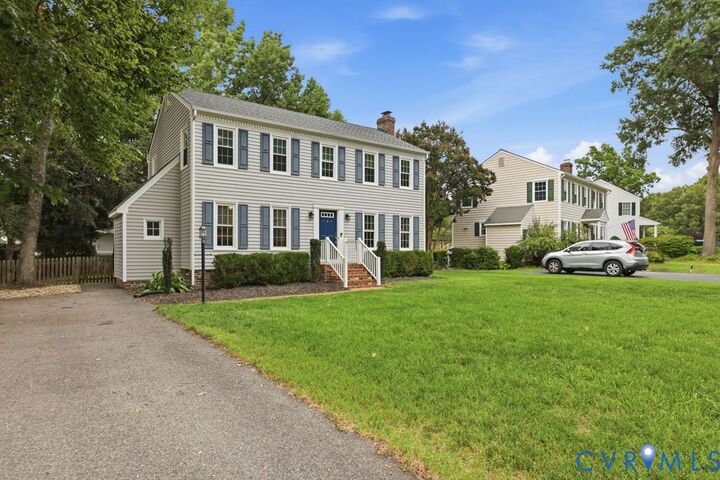 Property Photo: 9612 Kingscroft Drive VA 23060