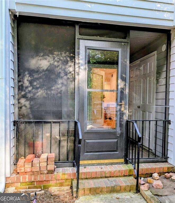 Property Photo: 6700 Roswell Road Unit 7A GA 30328