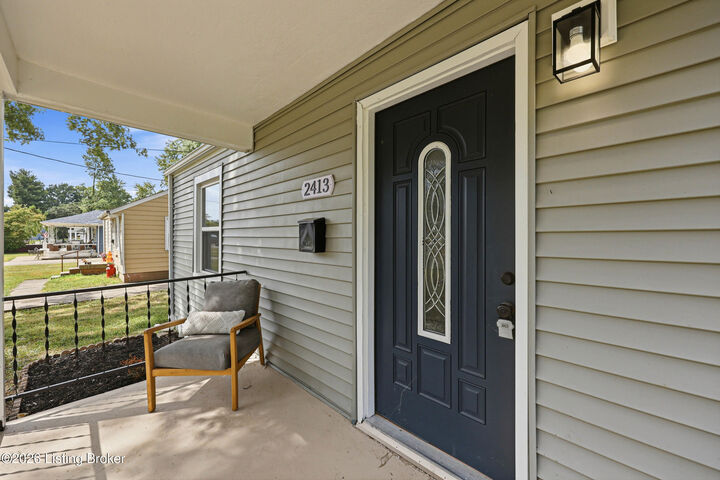 Property Photo:  2413 Donna Rd  KY 40216 