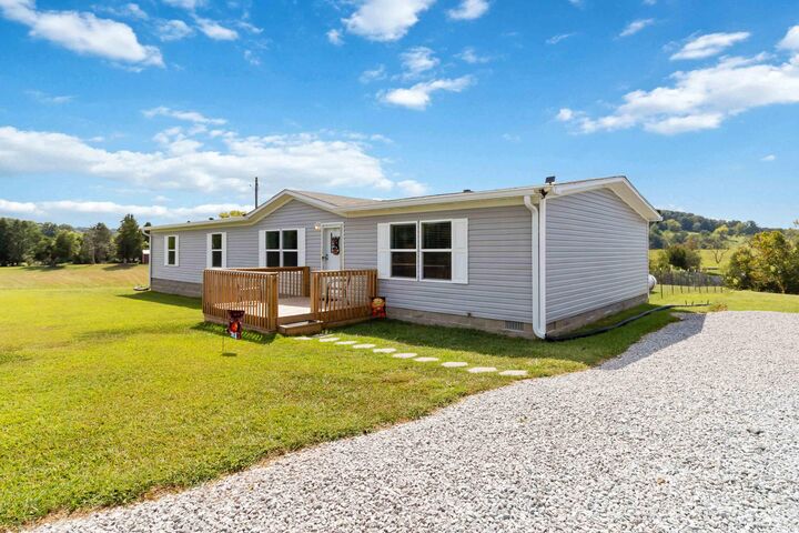 Property Photo:  1649 James Road  KY 42501 