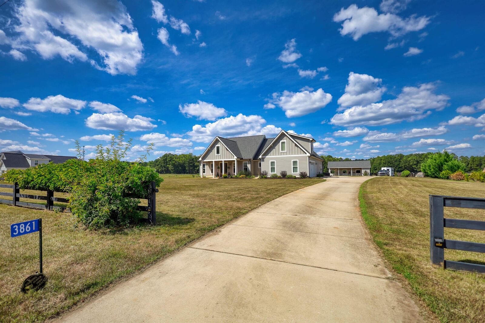 Property Photo: 3861 Brownwood Road GA 30650