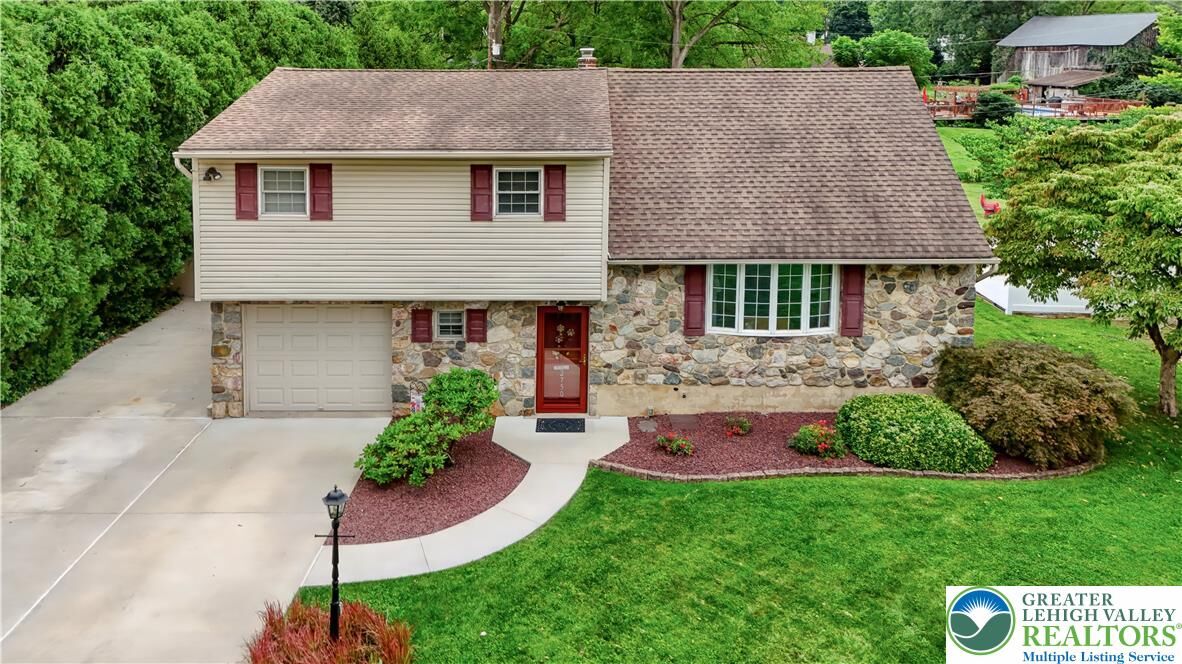 Property Photo: 2750 Belaire Road PA 18017