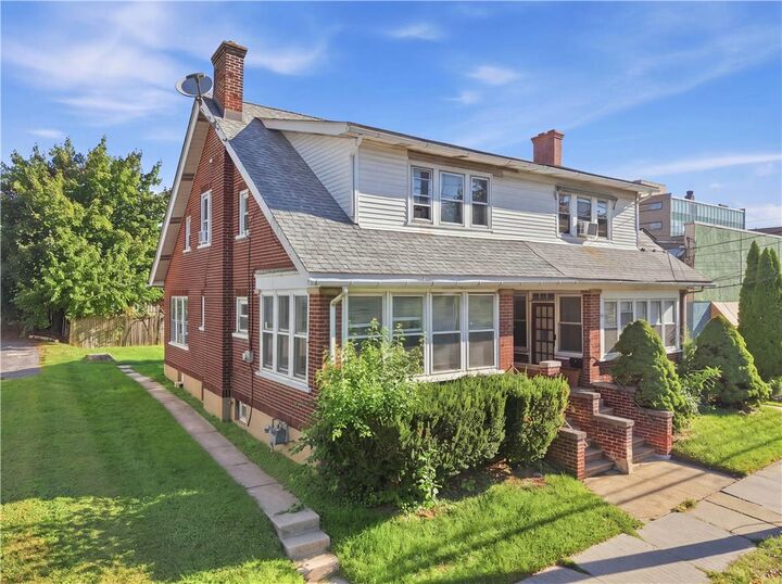 Property Photo: 7 E Elizabeth Avenue PA 18018