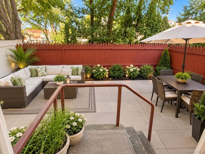 Property Photo:  200 Neptune Court 6200C  NY 10473 