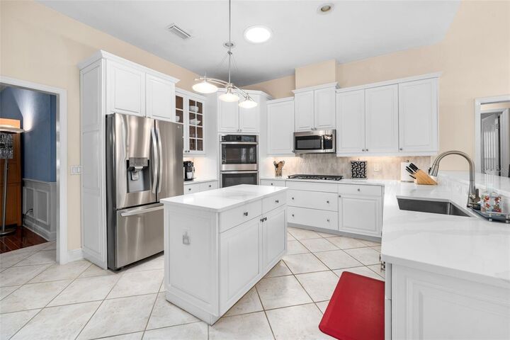 Property Photo:  9341 SW 33rd Road  FL 32608 