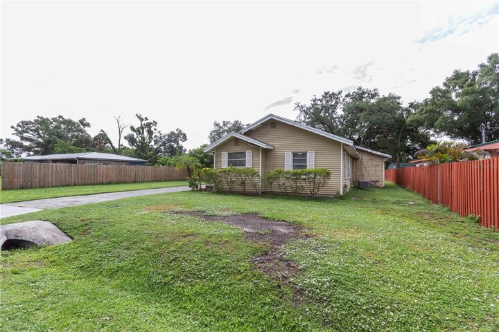 Property Photo:  8107 E 19th Avenue  FL 33619 