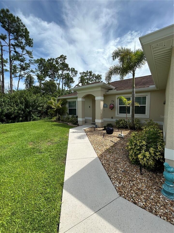Property Photo: 1759 Hainsworth Avenue FL 34288